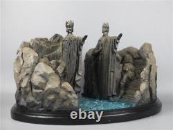 The Lord of the Rings The Argonath Gates of Gondor Movie Scene Statue New Stock