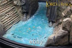 The Lord of the Rings The Argonath Gates of Gondor Movie Scene Statue New Stock