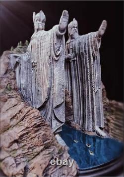 The Lord of the Rings The Argonath Gates of Gondor Movie Scene Statue New Stock