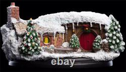 The Lord of the Rings The Hobbit 35 BAGSHOT ROW CHRISTMAS EDITION Statue Gift