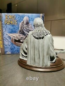 United Cutlery The Shards of Narsil Statue Lord Of The Rings LOTR
