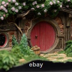 WETA Lord of the Rings 22 Pine Grove Hobbit Hole Polystone Collectible Statue