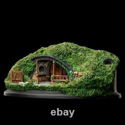 WETA Lord of the Rings 39 Low Road Hobbit Hole Village Statue NEW