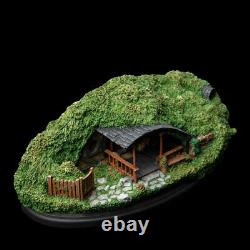 WETA Lord of the Rings 39 Low Road Hobbit Hole Village Statue NEW