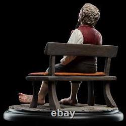 WETA Lord of the Rings Bilbo Baggins on a Bench w Pipe Mini Polystone Statue NEW