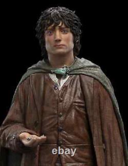 WETA Lord of the Rings Frodo Baggins Ringbearer Classic Polystone 16 Statue NEW