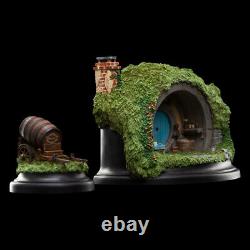 Weta 2A HILL LANE Hobbiton Model Statue The Lord of the Rings Display IN STOCK