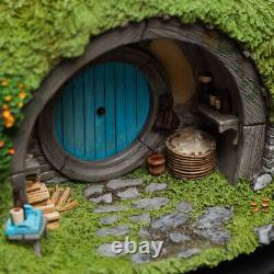 Weta 2A HILL LANE Hobbiton Model Statue The Lord of the Rings Display IN STOCK