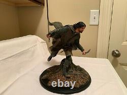 Weta Aragorn at Amon Hen Statue Lord of The Rings Weta Workshop Collectible