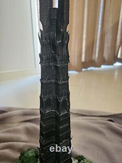 Weta Collectable Lord Of The Rings Orthanc Black Tower Of Isengard Statue Rare