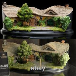 Weta Green Dragon Inn Display Statue Model The Lord of the Rings Collect Model