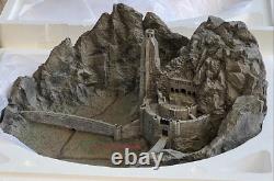 Weta Helm's Deep The Lord of the Rings Resin Statue 40cm Long Model INSTOCK