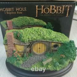 Weta Hobbit Hole 1 Bagshot Row Hobbiton Scene Model The Lord of the Rings Statue