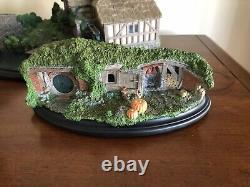 Weta LOTR Lord of the Rings Hobbit Hole 19 & 20 Pine Grove statue