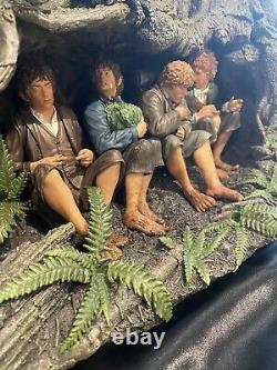 Weta Lord Of The Rings Masters Collection Escape Off The Road