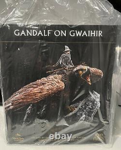 Weta Lord Of The Rings Statue Gandalf Gwaihir Statue New