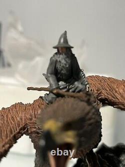 Weta Lord Of The Rings Statue Gandalf Gwaihir Statue New