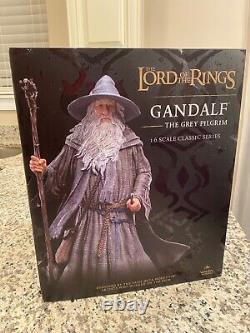 Weta Lord of the Rings Classic Series Gandalf the Grey Pilgrim 1/6 Scale Statue