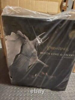 Weta Lord of the Rings the Witch-King and Frodo at Weathertop Lim Ed Statue
