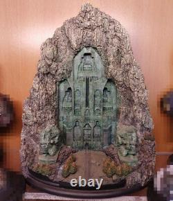 Weta The Hobbit Front Gate to Erebor The Lord Of The Rings Model Statue Display